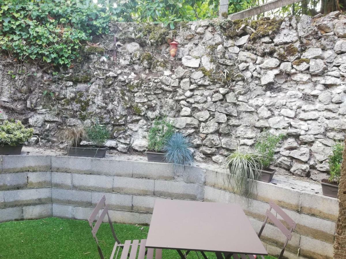 Appartement Villiers Sur Morin Proche De Disneyland Exteriör bild