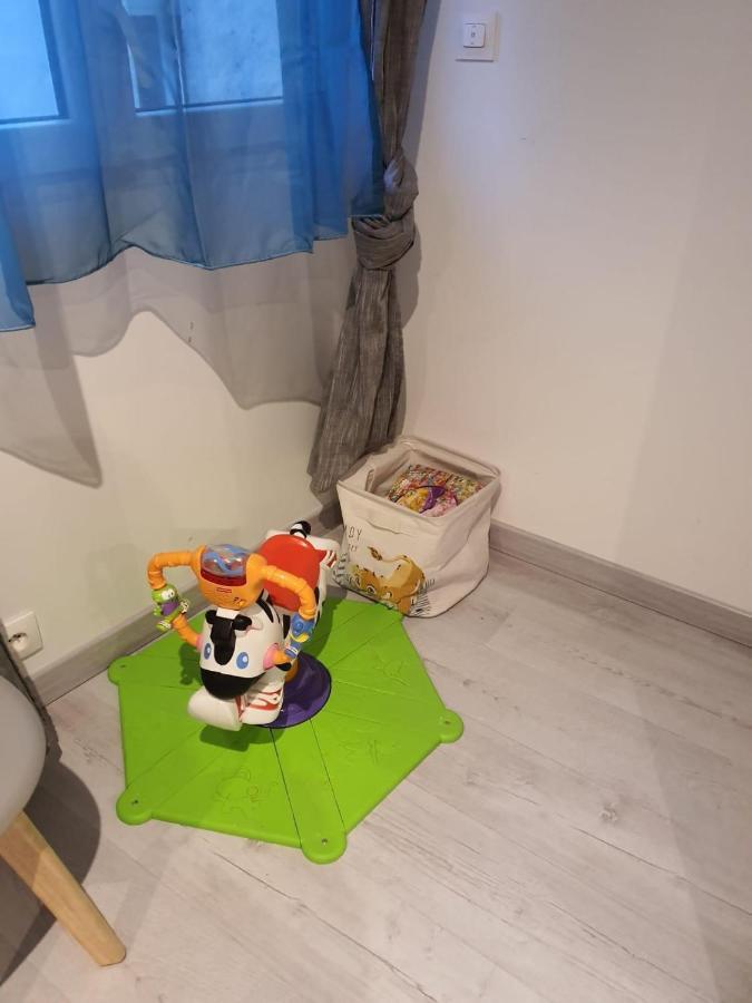 Appartement Villiers Sur Morin Proche De Disneyland Exteriör bild