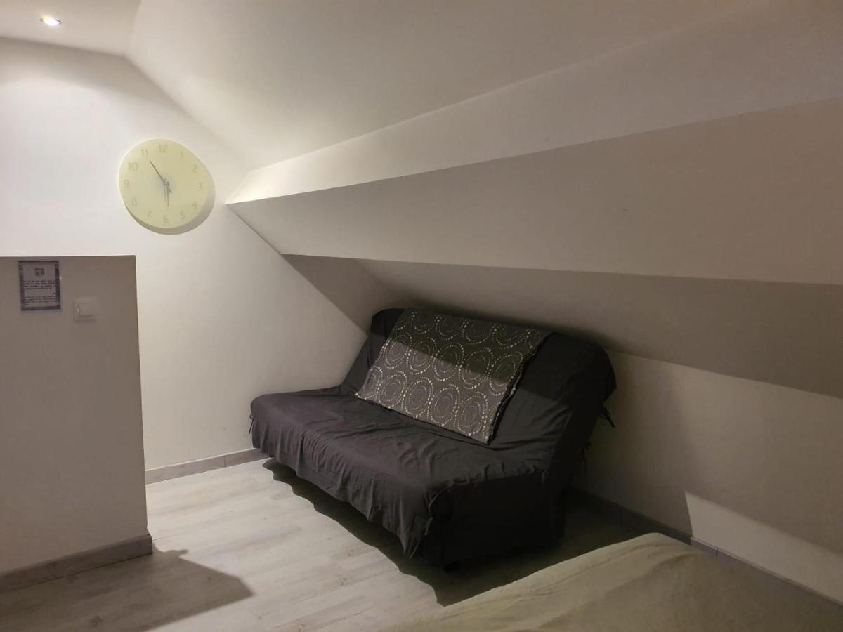 Appartement Villiers Sur Morin Proche De Disneyland Exteriör bild